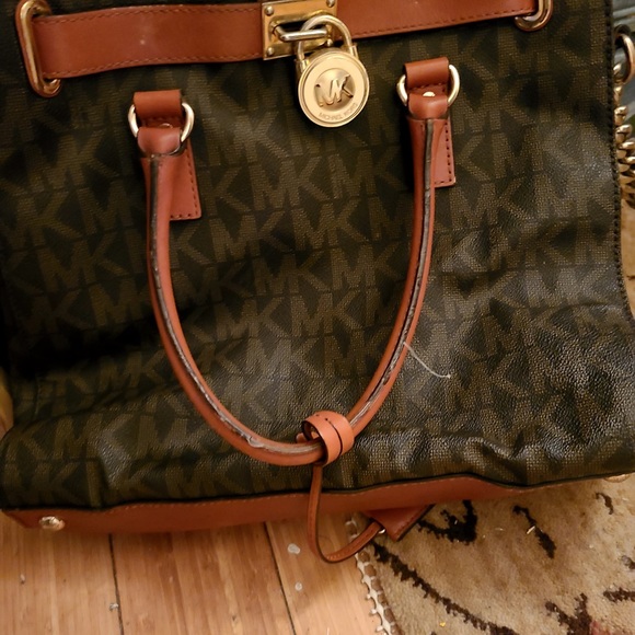 Michael Kors bag - Picture 2 of 4